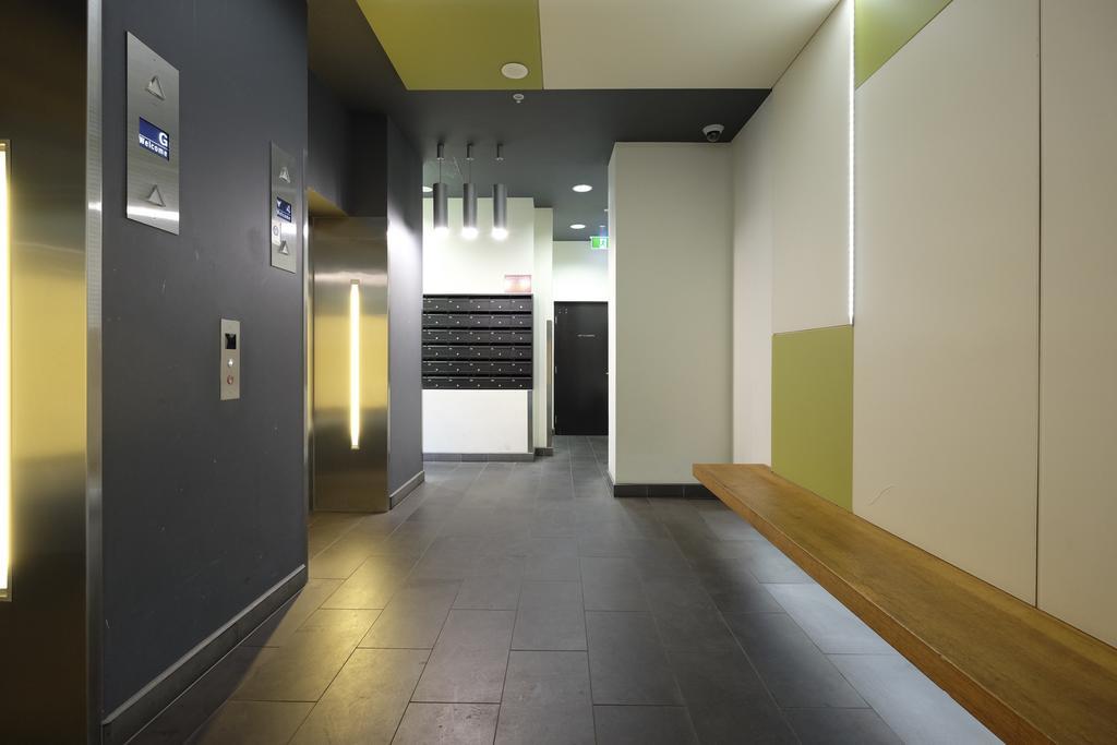 Mono Apartments On Franklin Street メルボルン エクステリア 写真